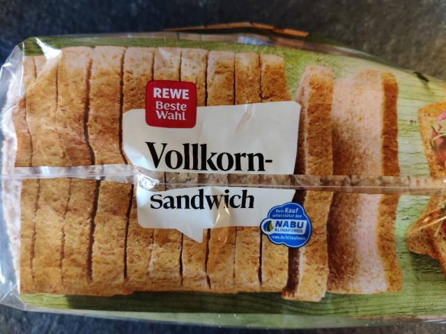Vollkorn Sandwich by JDCD2330 | Uploaded by: JDCD2330