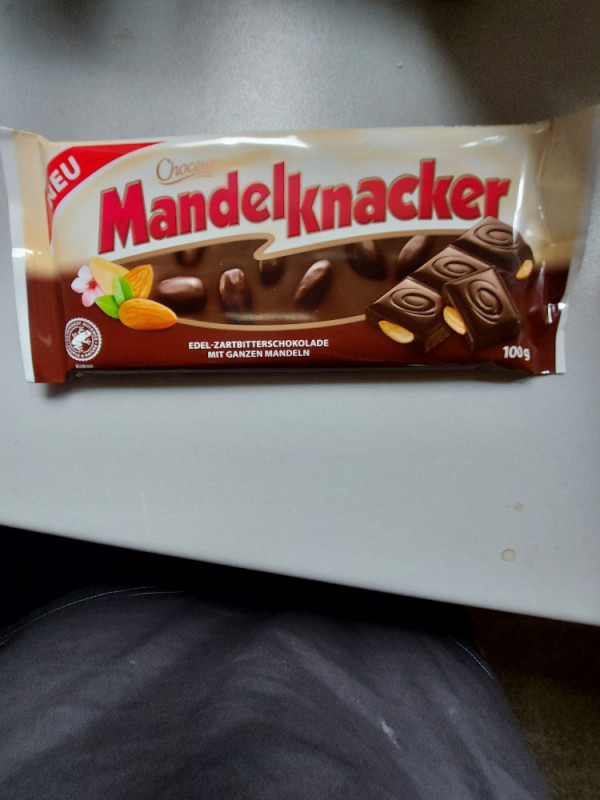 Mandelknacker, Edel-Zartbitterschokolade mit ganzen Mandeln von  | Hochgeladen von: moon1009