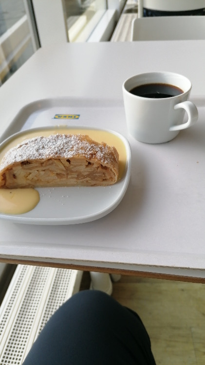 Äppeltrta, Apfelstrudel mit Vanillesauce von Blume70 | Hochgeladen von: Blume70