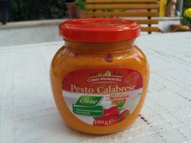 Pesto Calabrese (Casa Morando), Paprika und Ricotta-Käse | Hochgeladen von: Claudia berlin Pesto Calabrese (Casa Morando), Paprika und Ricotta-Käse | Hochgeladen von: Claudia berlin