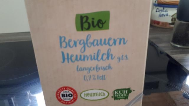 Bio Bergbauern Heumilch, Milch mit 0,9% Fett von he5ide | Hochgeladen von: he5ide