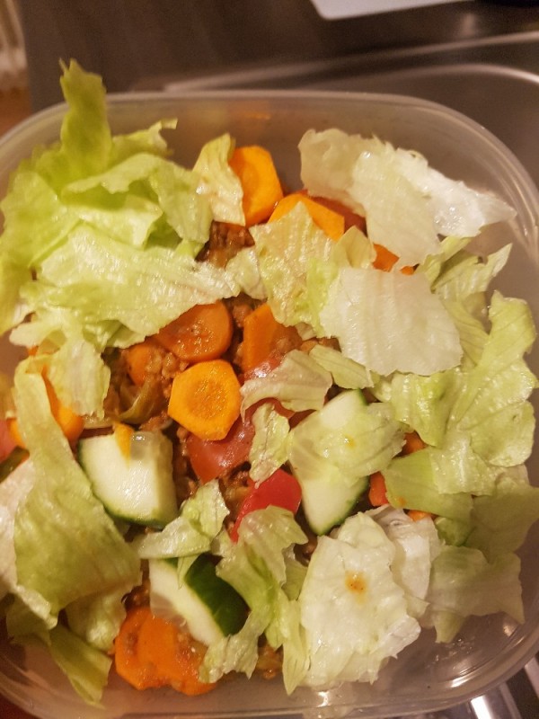 Gemüse-Salat-Pfanne, mit Hack von Campbell | Hochgeladen von: Campbell