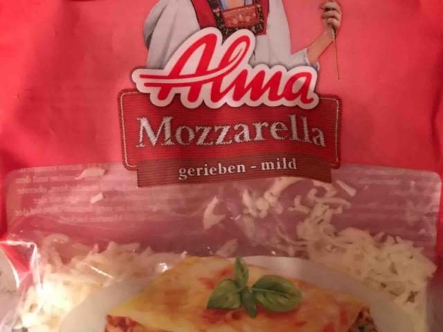 Mozzarella gerieben, Käse von moesli | Hochgeladen von: moesli