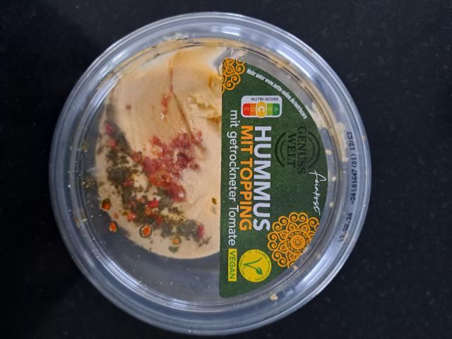Hummus mit Topping, mitb getrocknete Tomaten by LiebigA | Uploaded by: LiebigA