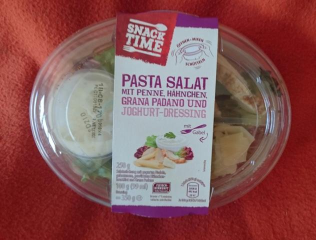 Salat-Menü, mit Penne, Hähnchen, Parmesan, Joghurt-Dressing | Hochgeladen von: chilipepper73