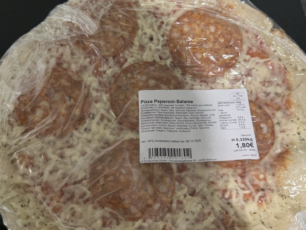 Pizza Peperoni-Salame, Fleischerei Krümmel von Yakaru97 | Hochgeladen von: Yakaru97