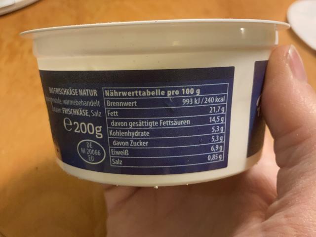 Hochgeladen von: lissaria Hochgeladen von: lissaria