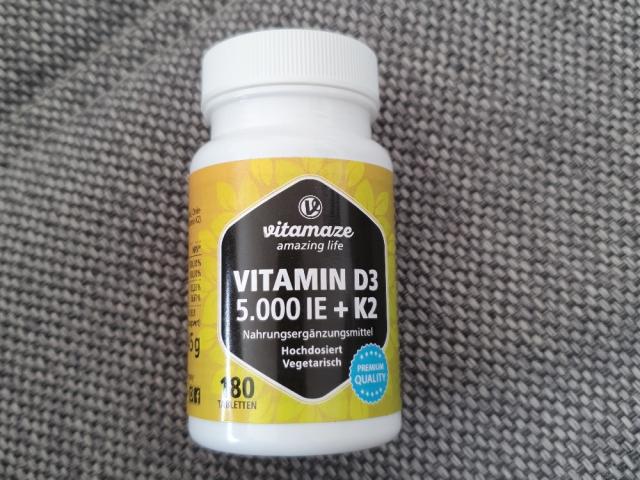 Hochgeladen von: Takishi Hochgeladen von: Takishi