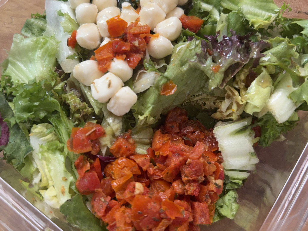 Salat Gemüseschale mit Mozzarella by AaronLeander | Hochgeladen von: AaronLeander Salat Gemüseschale mit Mozzarella by AaronLeander | Hochgeladen von: AaronLeander