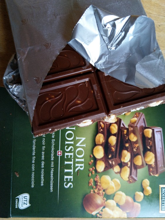Chocolat Frey AG, Frey Supreme Noir Noisettes Kalorien Schokolade Fddb