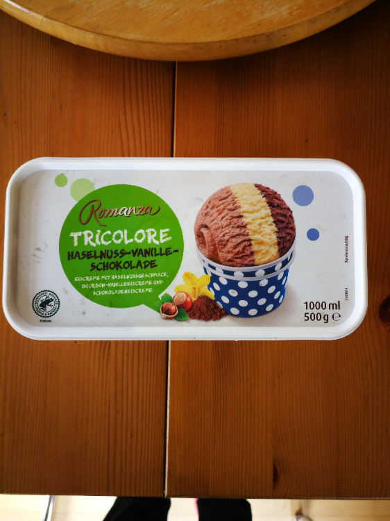 Tricoloe, Haselnuss - Vanille - Schokolade von Seeigelin | Hochgeladen von: Seeigelin