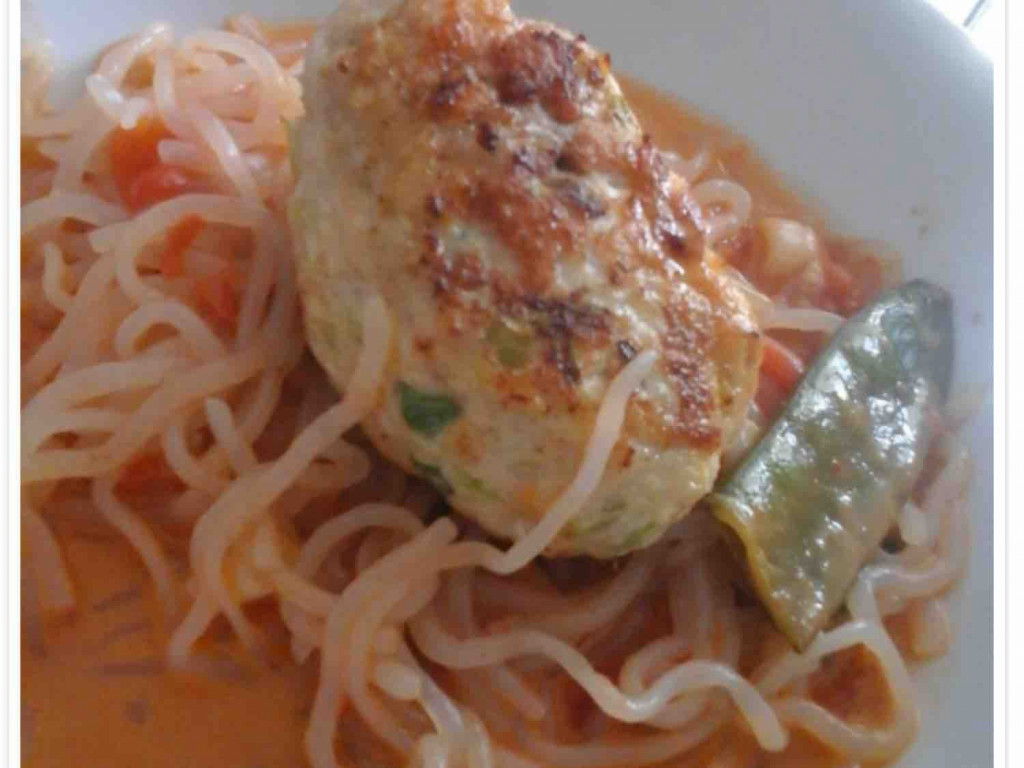 Asiatische Spaghetti Hähnchenfrikadelle, mit Currykokossosse von | Hochgeladen von: morphius890