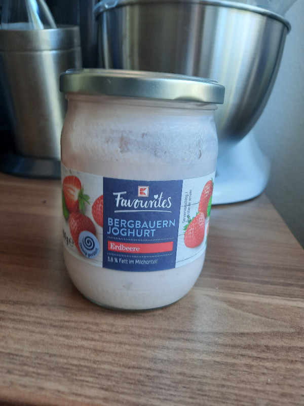 Kaufland Bergbauern Ja ghurt Erdbeere, Milch (3,8% Fett) von ski | Hochgeladen von: skinnydreamer