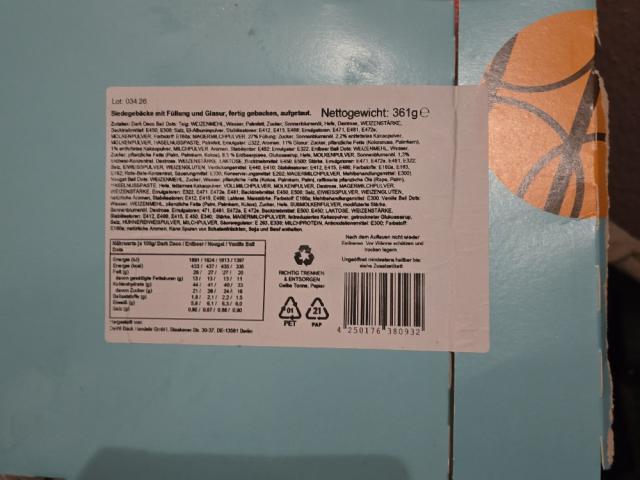 Hochgeladen von: 000a946 Hochgeladen von: 000a946