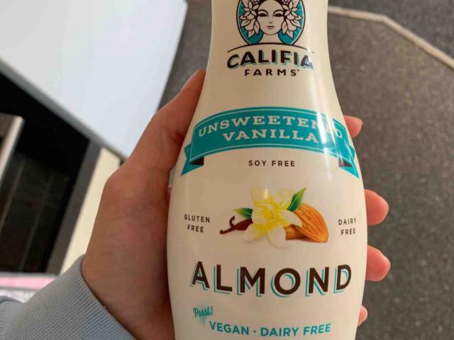 Almond Milk von FranziskaEverding | Uploaded by: FranziskaEverding