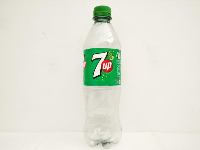 7 UP | Hochgeladen von: micha66/Akens-Flaschenking 7 UP | Hochgeladen von: micha66/Akens-Flaschenking