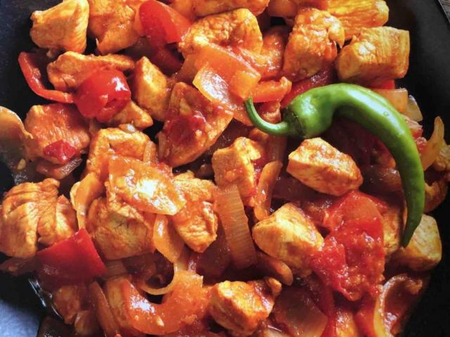 Curry Huhn mit geschmorten Tomaten by LMlekusch | Uploaded by: LMlekusch