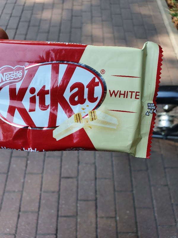 Knusperwaffel in weißer Schokolade, KitKat White von Hanan0412 | Hochgeladen von: Hanan0412