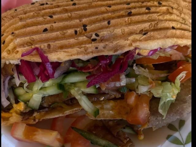 Hochgeladen von: Oleyleyla