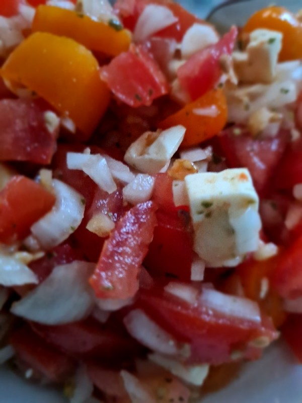 Tomatensalat mit Feta von ramona.pannek | Hochgeladen von: ramona.pannek