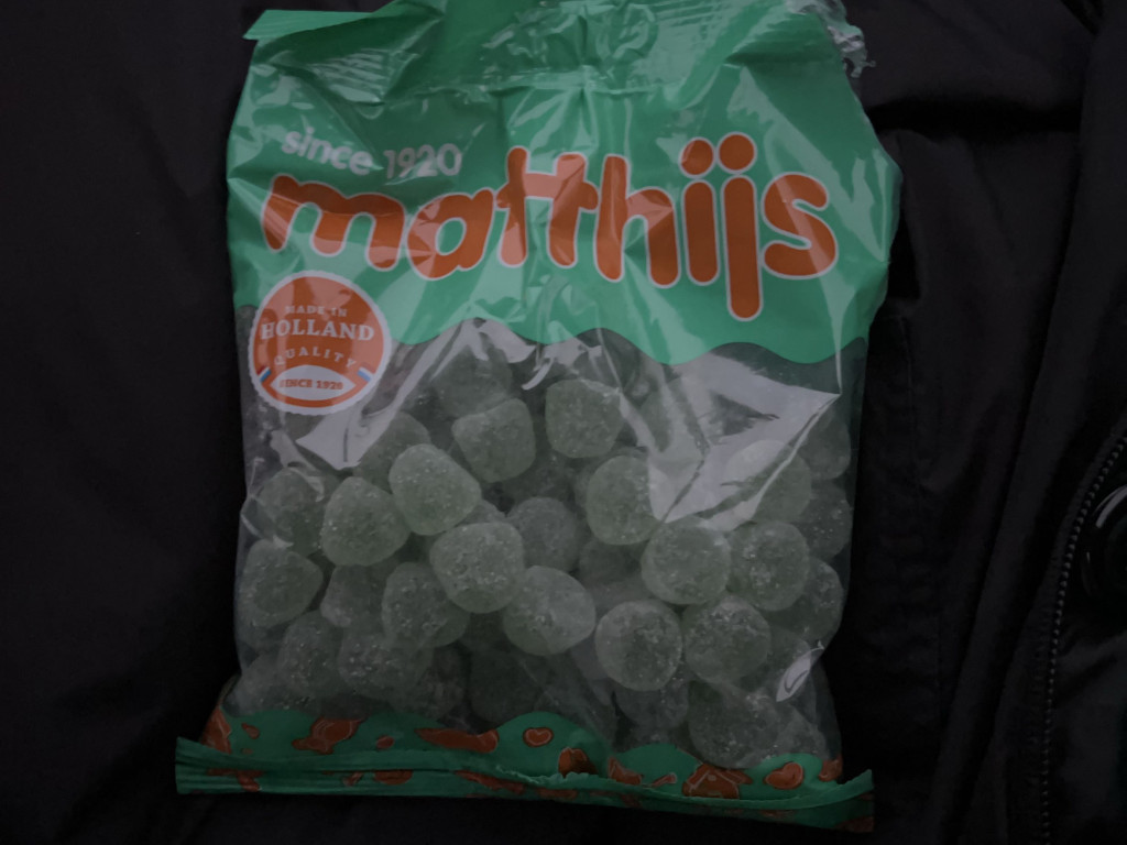 Uploaded by: MelissaJiyu25