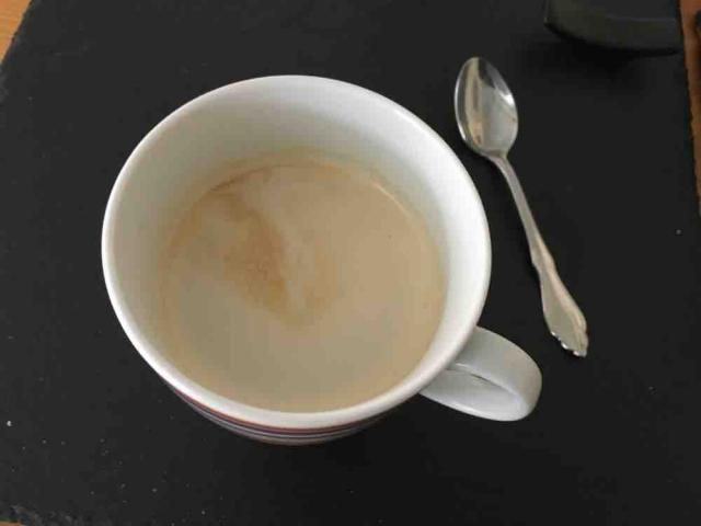 Milchkaffee (1:3) 200ml; 3,5% Vollmilch (50ml) + Kaffee (150ml)  | Uploaded by: hank