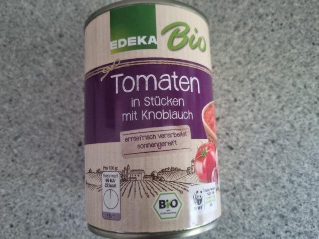 Tomate in Stücken, mit Knoblauch by hannicorn | Uploaded by: hannicorn