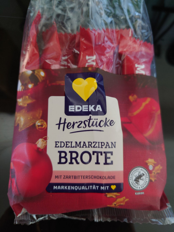 Herzstücke Edelmarzipan Brote, mit Zartbitterschokolade von maxi | Hochgeladen von: maxianni