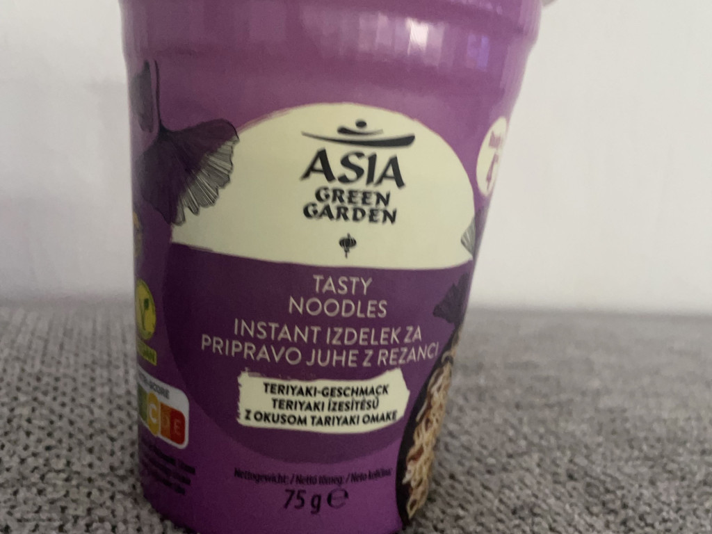 Hochgeladen von: lisaliciouz