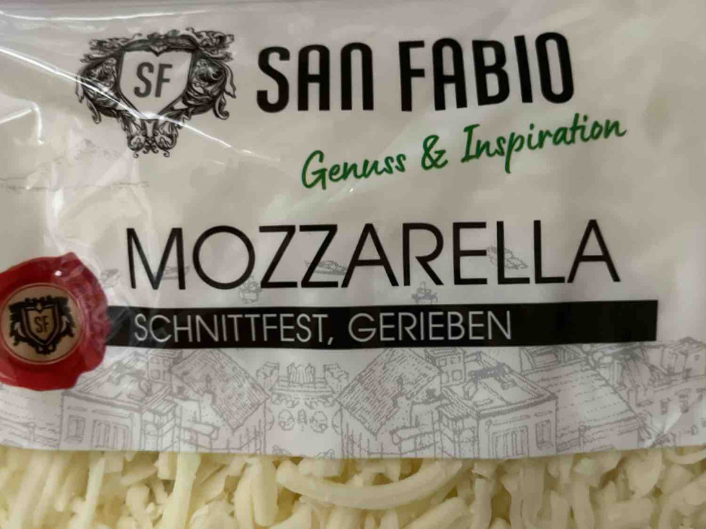 Mozzarella gerieben von Panos3000 | Hochgeladen von: Panos3000