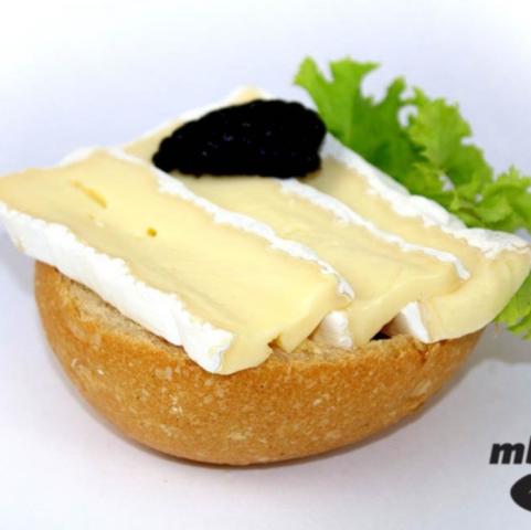 Brötchen, Camembert von 6elociN | Hochgeladen von: 6elociN