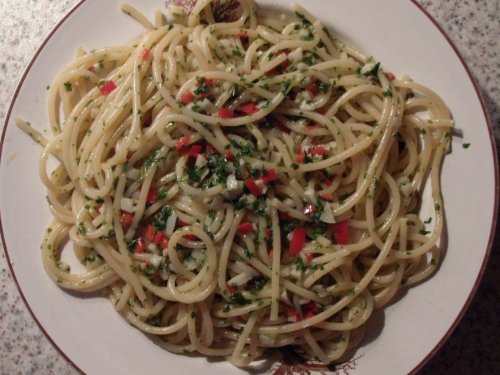 Chili-Knoblauch-Spaghetti - Rezepte - Fddb