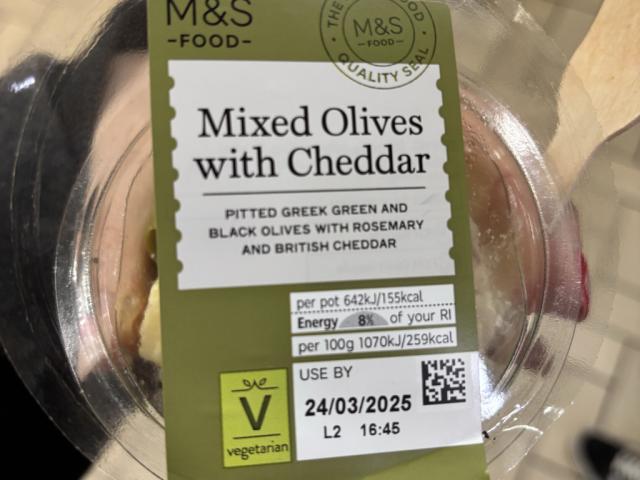 Mixed olives with cheddar, with rosemary by alicetld | Uploaded by: alicetld