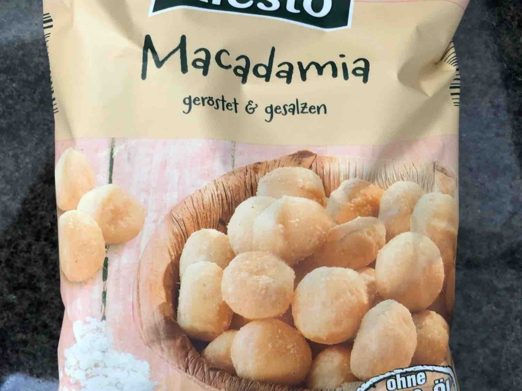 Macadamia , geröstet und gesalzen von romeomustdie710 | Hochgeladen von: romeomustdie710