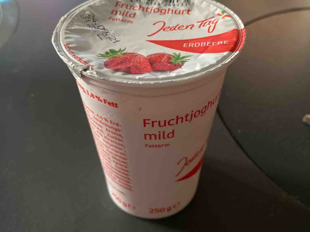 fettarmer Fruchtjoghurt, Erdbeere von Tomo1997 | Hochgeladen von: Tomo1997