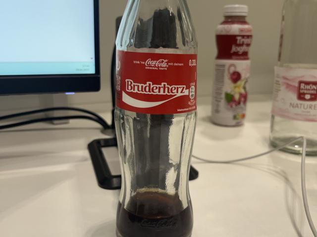 Coca Cola by esmaringo | Uploaded by: esmaringo Coca Cola by esmaringo | Uploaded by: esmaringo