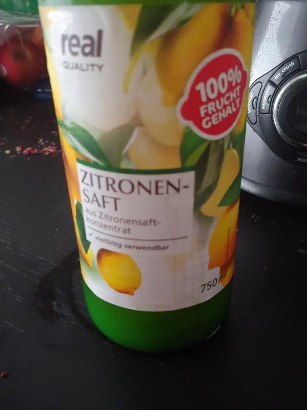 Zitronensaft, aus Zitronensaftkonzentrat von MimiCassandra | Hochgeladen von: MimiCassandra