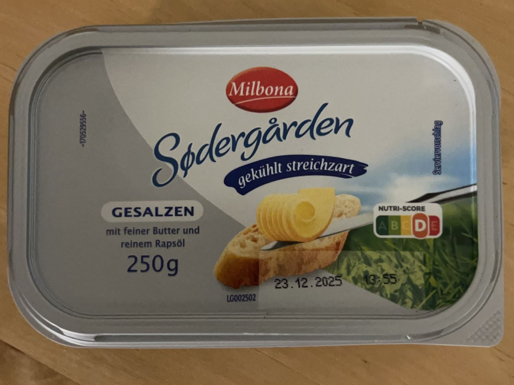 Hochgeladen von: user7389316