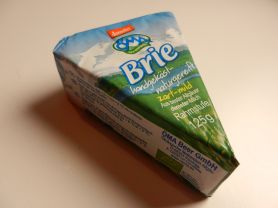 ÖMA Brie , zart-mild | Hochgeladen von: maeuseturm