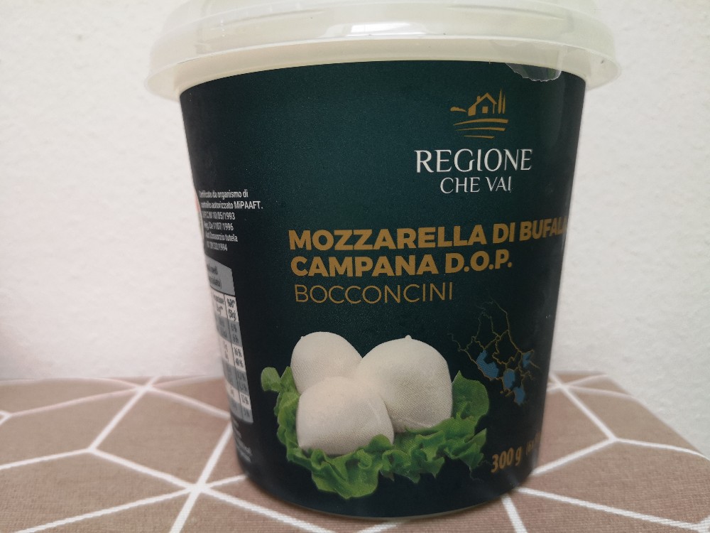 Mozzarella di bufala, bocconcini von Verena Del Bello | Hochgeladen von: Verena Del Bello