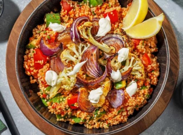 Blumenkohl-Tabbouleh, mit Pfirsich-Ajvar-Dressing von CD4 | Hochgeladen von: CD4