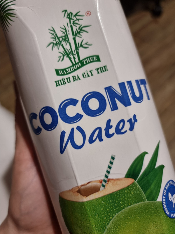 Coconut Water von Emaievus | Hochgeladen von: Emaievus