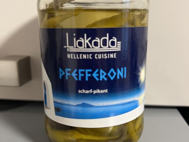 Pfefferoni von liseyyyyy | Hochgeladen von: liseyyyyy Pfefferoni von liseyyyyy | Hochgeladen von: liseyyyyy