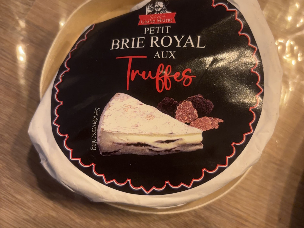 Petit Brie Royal aux Truffes von yassitsch | Hochgeladen von: yassitsch Petit Brie Royal aux Truffes von yassitsch | Hochgeladen von: yassitsch