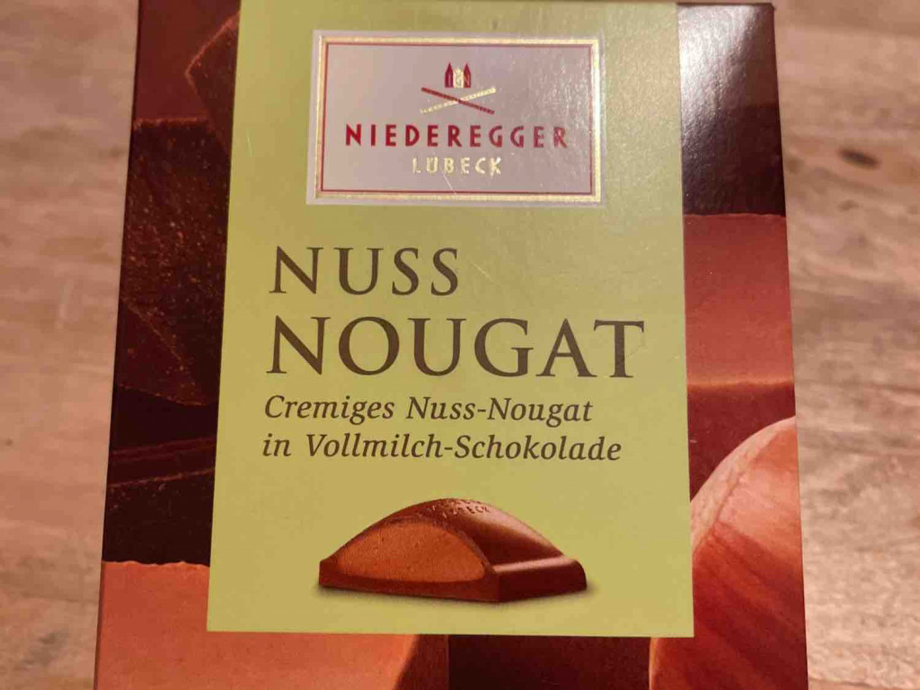 Nuss Nougat, Nuss-Nougat in Vollmilch-Schokolade von Kannichauch | Hochgeladen von: Kannichauch