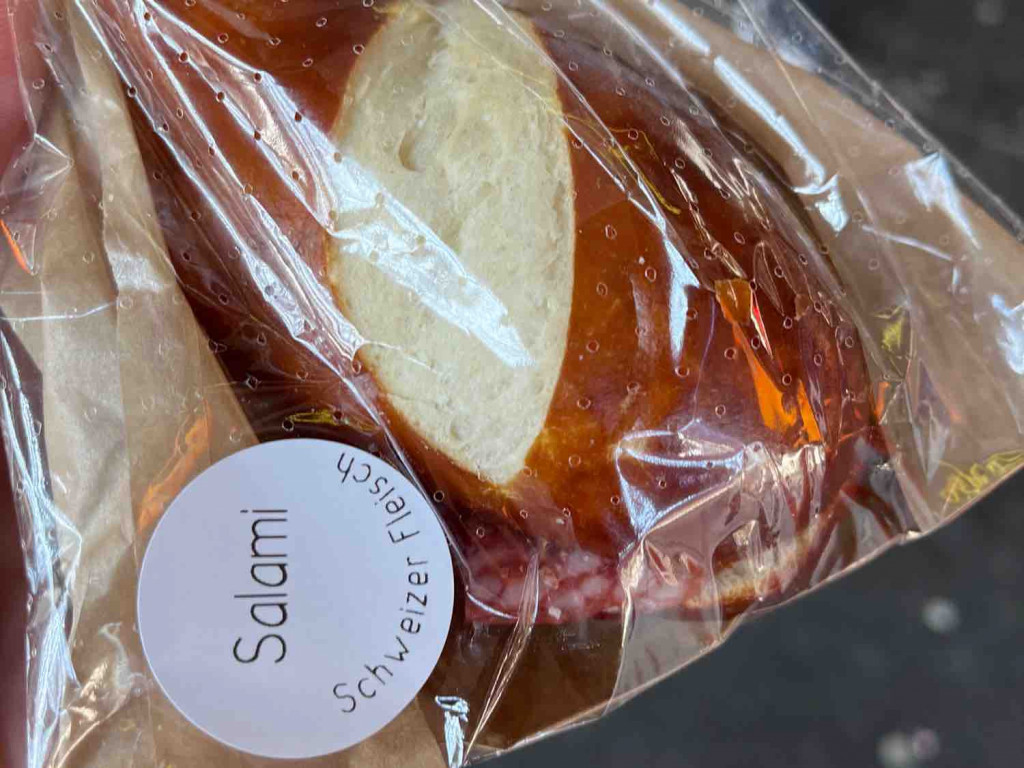 laugenbrot mit salami, mit ips mehl von fiki | Hochgeladen von: fiki