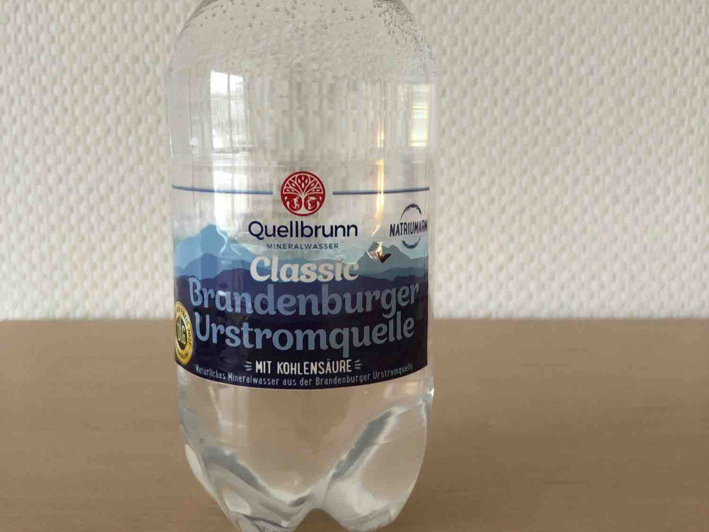 Quellbrunn Mineralwasser Classic, mit Kohlensäure von SaLe19 | Hochgeladen von: SaLe19