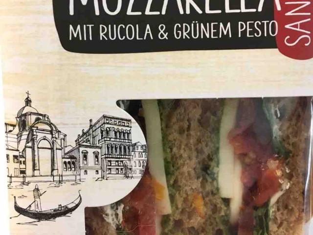 Sandwich Tomate Mozzarella , Mit Rucola und grünem Pesto von wagner.patrick | Hochgeladen von: wagner.patrick Sandwich Tomate Mozzarella , Mit Rucola und grünem Pesto von wagner.patrick | Hochgeladen von: wagner.patrick