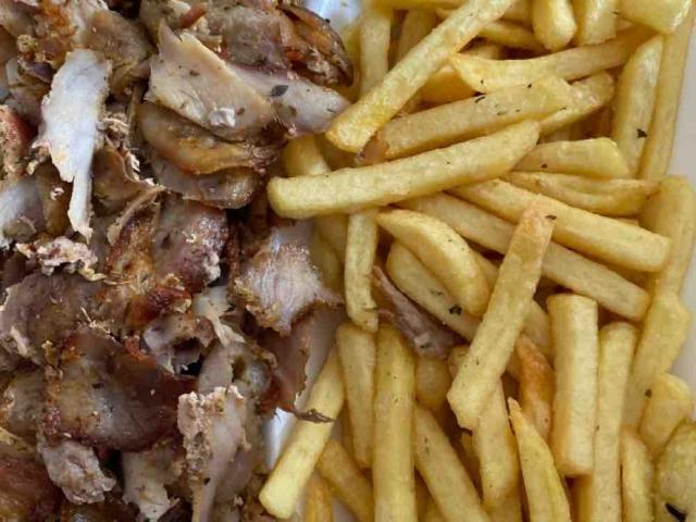 Gyros mit Pommes von Giuseppinacau | Hochgeladen von: Giuseppinacau