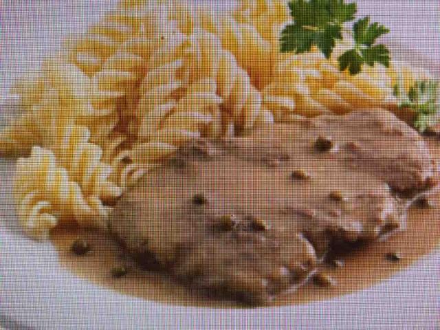 Feiner Rindsbraten in Pfefferrahmsauce mit Spiralen von M4T | Hochgeladen von: M4T